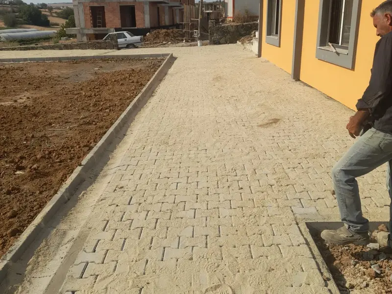 Tekirdağ Süleymanpaşa Kilit Parke yer döşeme ve peyzaj uygulaması - Varlık İnşaat